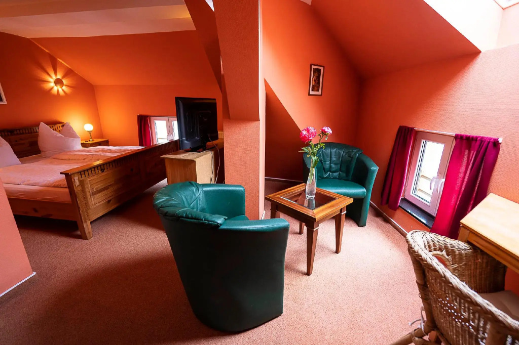 FewoZauber "Pension am Dom", Historische Apartments, Superzentral, 7min zum Schloss