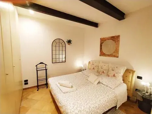 Nadia's Lovely Home - WITH PRIVATE GARDEN AND JACUZZI