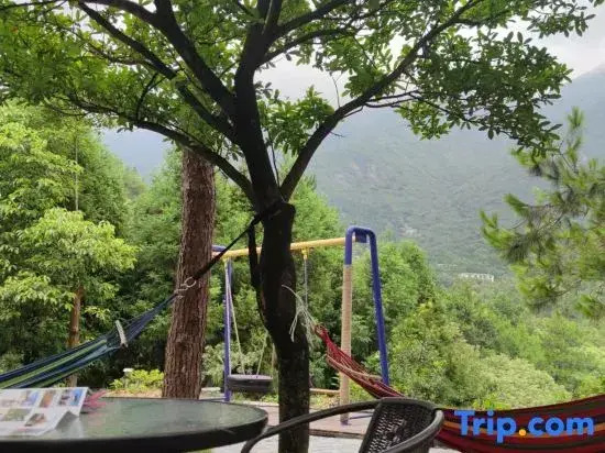Yishan Bangshui Manor