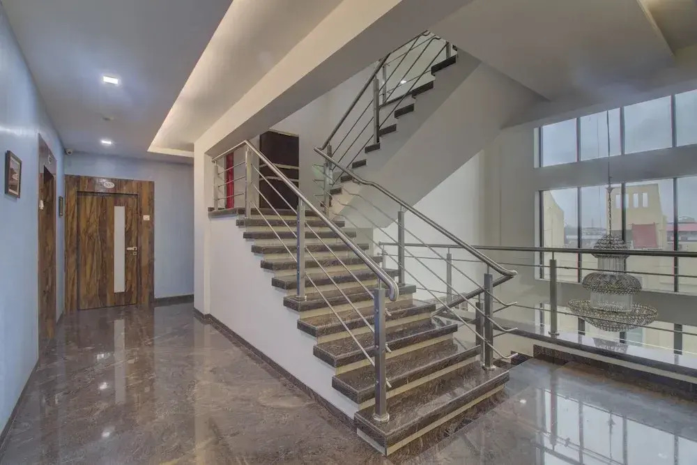 OYO 7158 Hotel Kushala Executive Inn