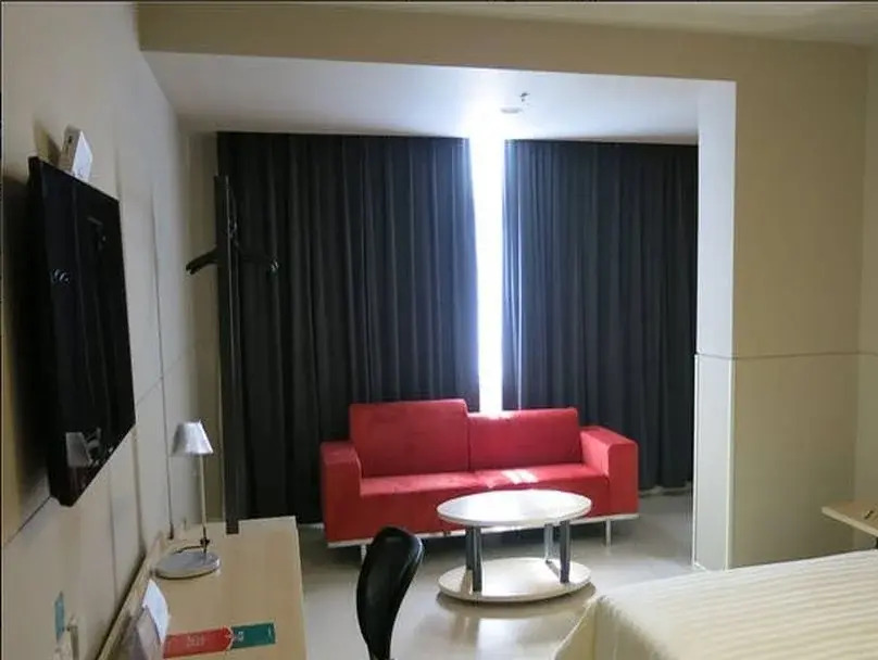 Jinjiang Inn Yanliang Qianjin Road City Square