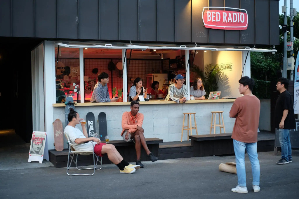 Bed Radio Dongmoon - Hostel