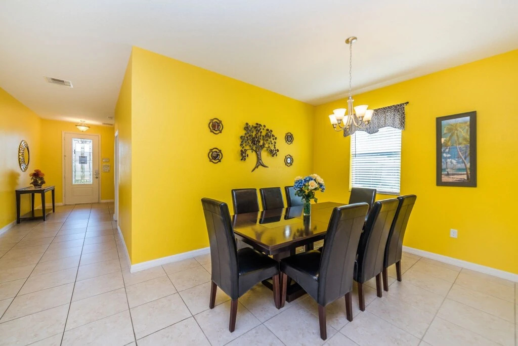 4 BR Crystal Cove Sleeps 10