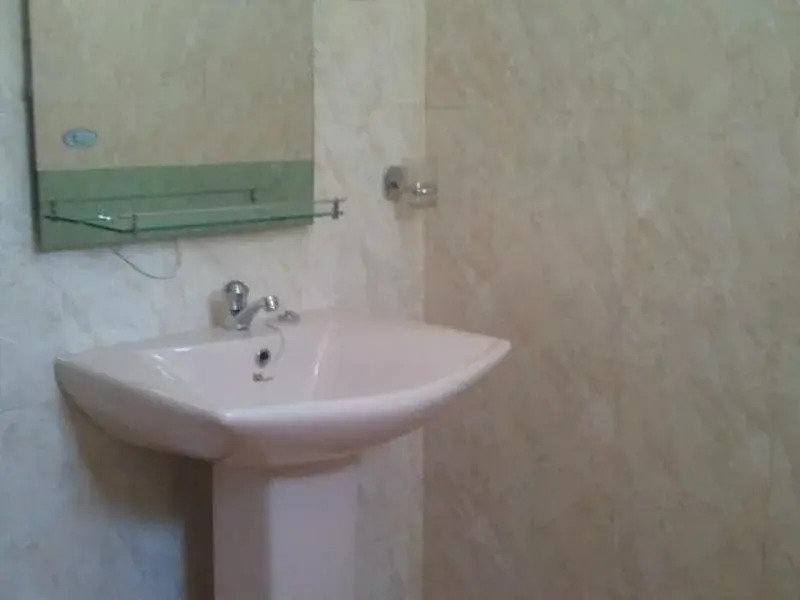 Damith Tourist Villa