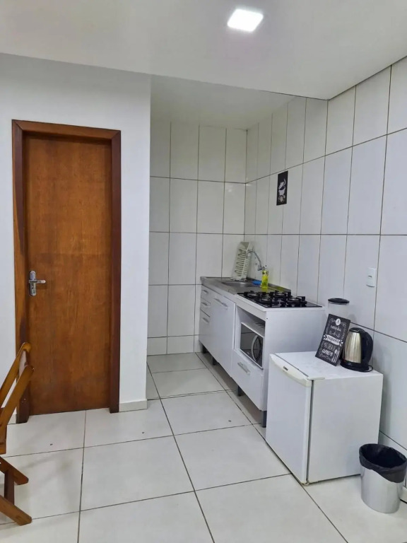 Kitnet 1 mobiliada no centro de Torres a 600m da Praia Grande