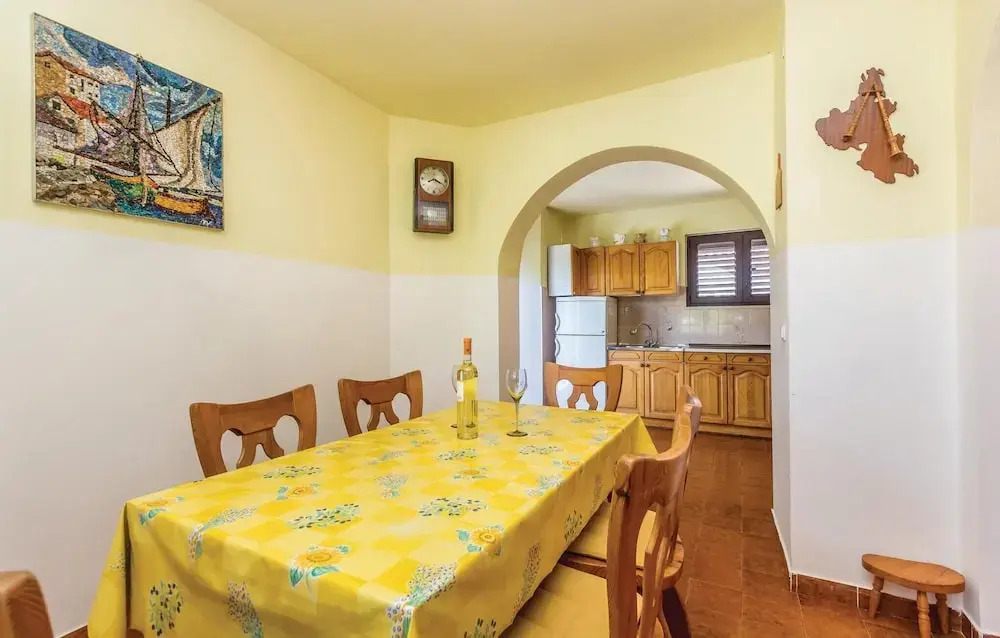Nice Home in Malinska With Wifi and 3 Bedrooms