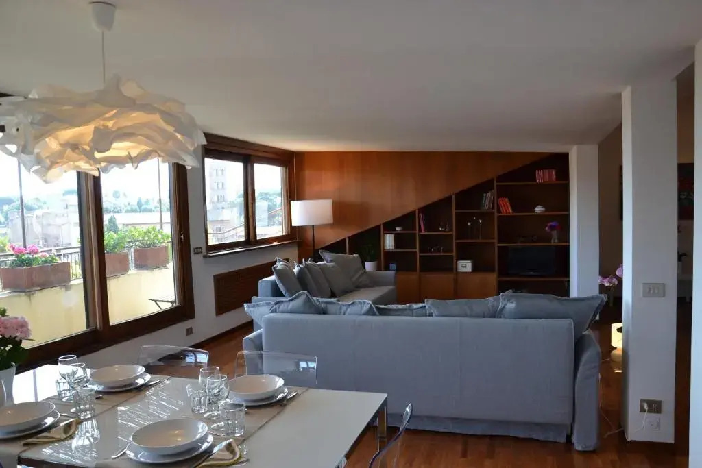 Penthouse Cardello Colosseum