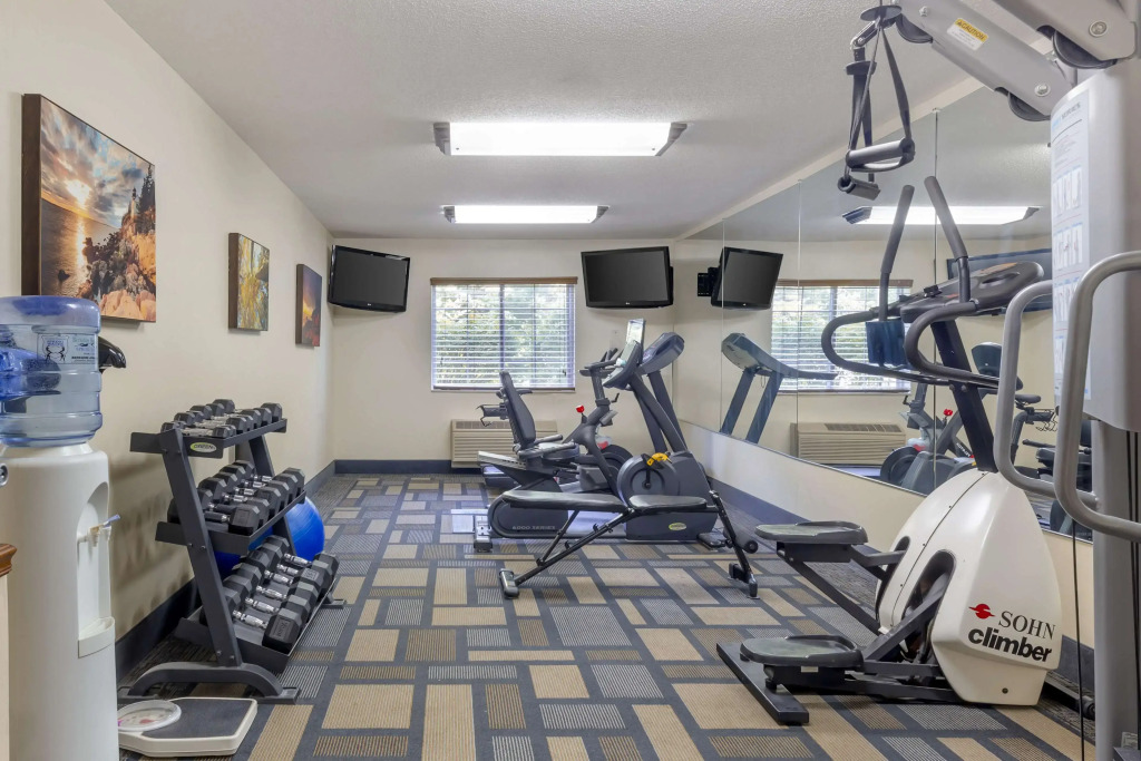 Best Western Plus Berkshire Hills Inn & Suites