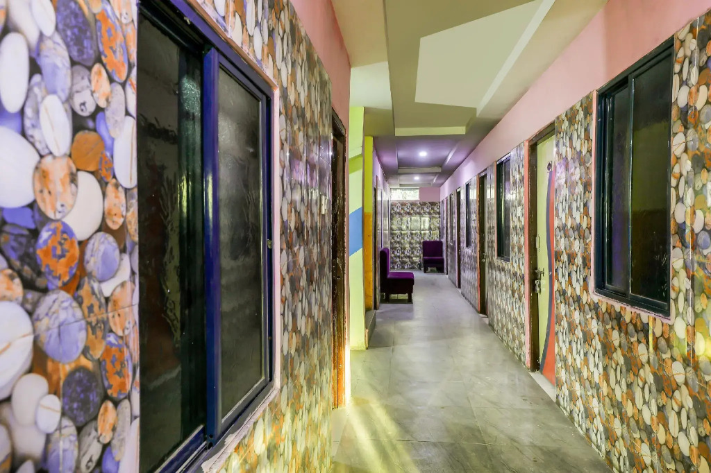 SPOT ON 70774 Hotel Rajshree