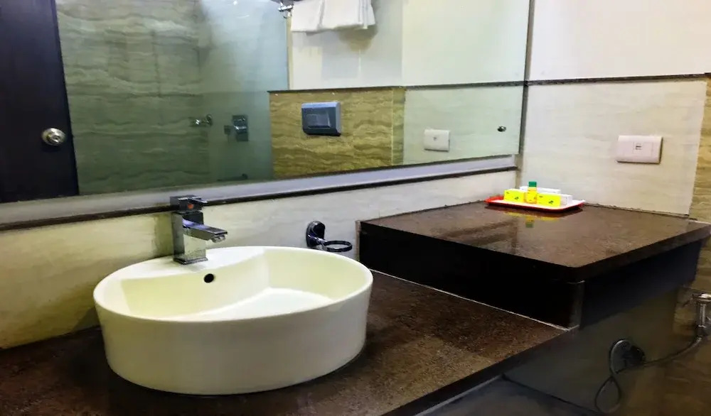 FabHotel Phase 3 DLF Corporate Park