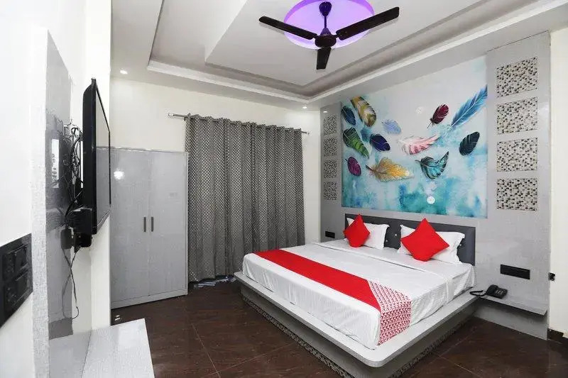 OYO 41920 Hotel Rama Grand
