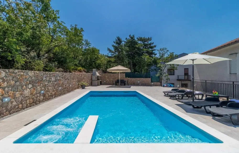 Stunning Home In Dramalj