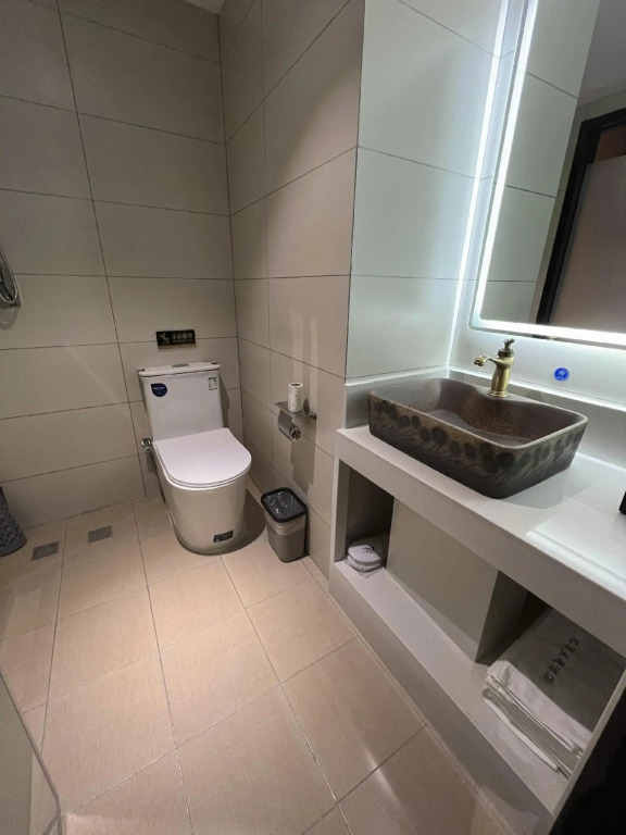 Yilan Boutique Hotel (Wangjialiang Subway Station Nanhu North Road Subway Station)