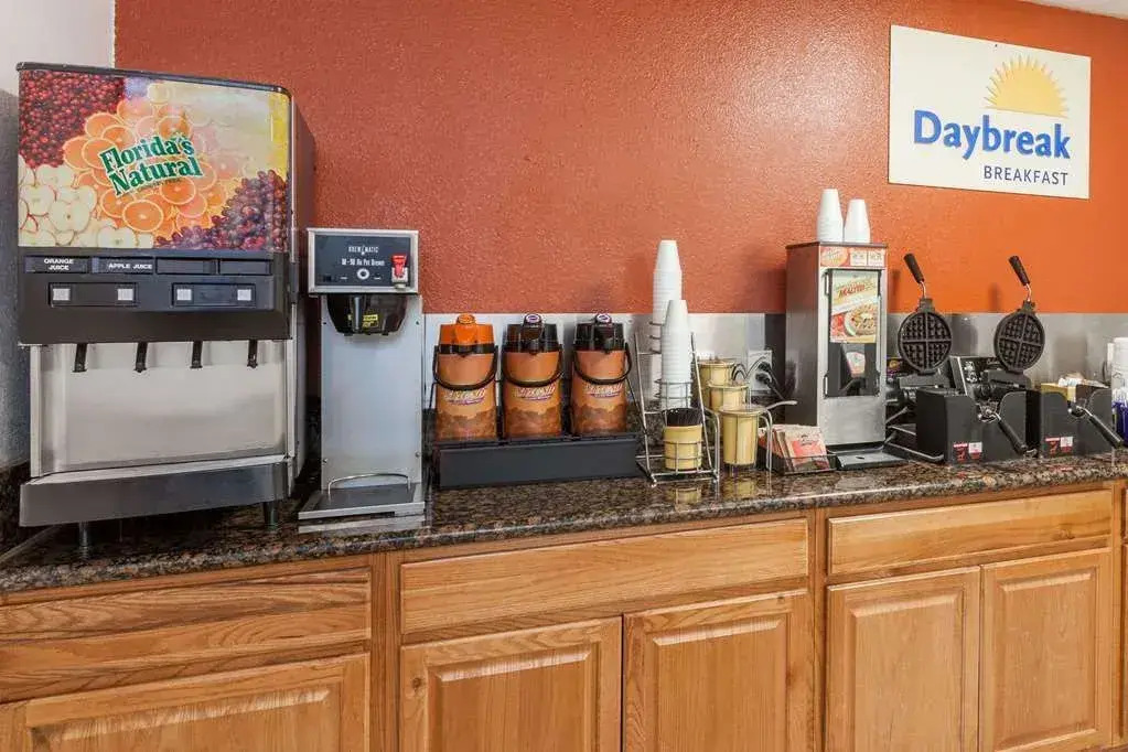 Days Inn & Suite Qualcomm Stadium/sdsu