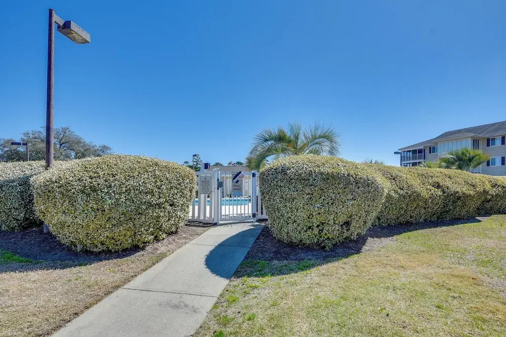 Walk to Beach: North Myrtle Beach Condo w/ Sunroom