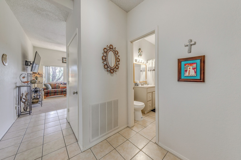 Alto Townhome w/ Deck Near Ski Apache!