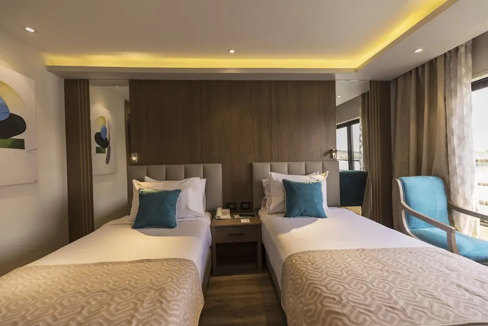 SUNRISE Semiramis II Cruise