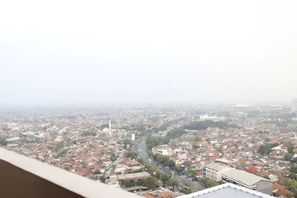 Deluxe 2BR Apartment at Newton Residence with Mountain View