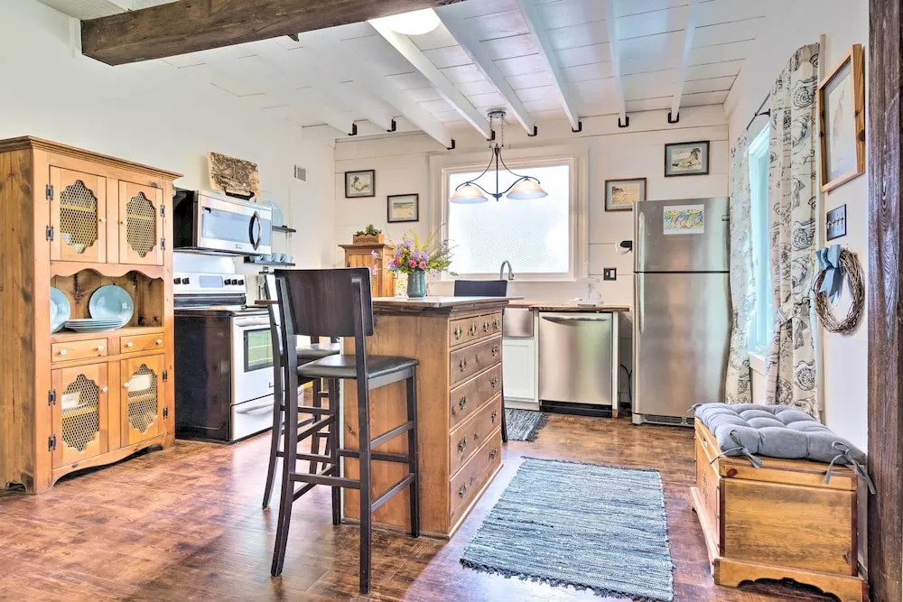 Historic Biloxi Bay Cottage w/ Beautiful View