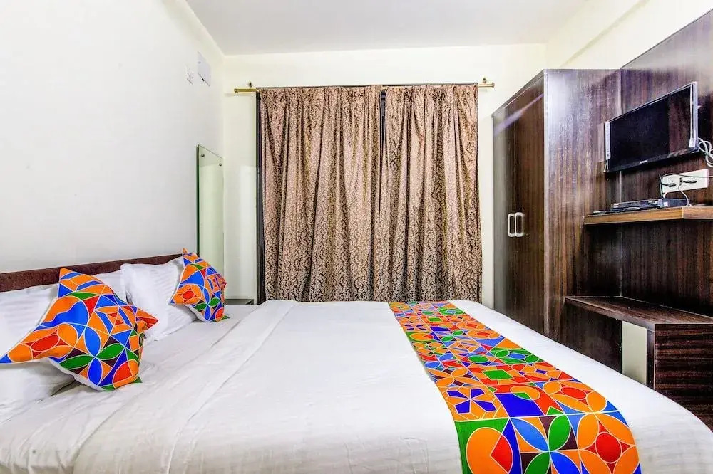 FabHotel Grand Savoury Fandhook