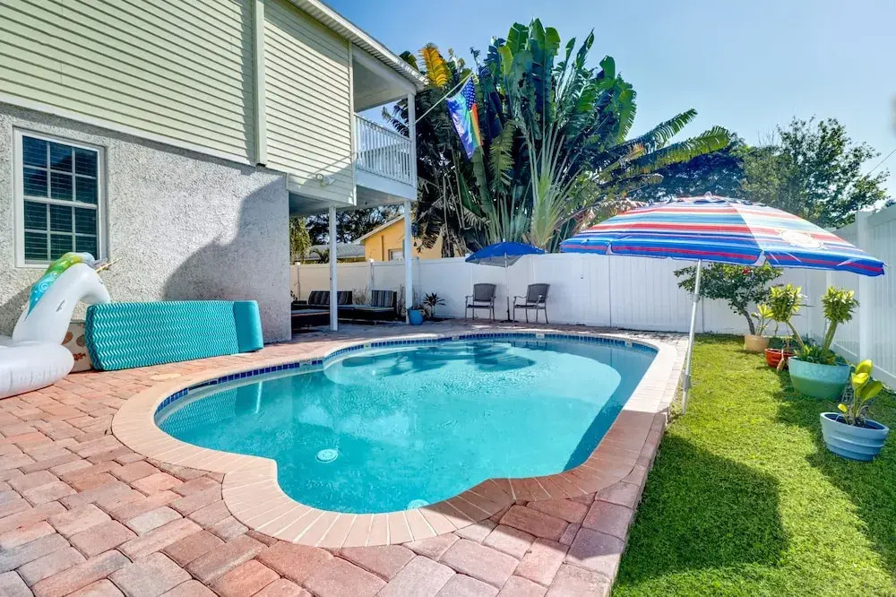 58th St S 1826 - 4 Br Home