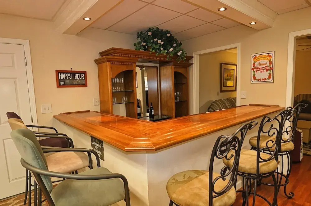Yosemite Villa - Only 0,3 Miles from Lake Lodge Beach and Playground