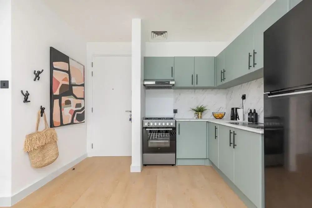 WelHome - Luxury 1BR Apt Mayfair Residency in Business Bay