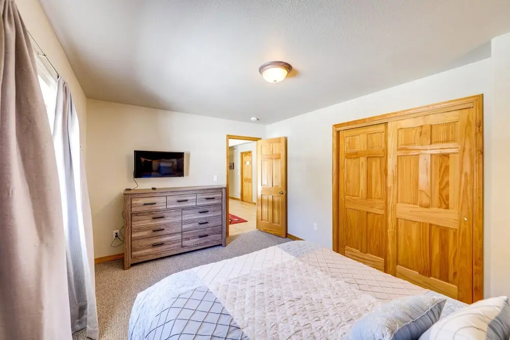 Angel Fire Townhome w/ Hot Tub: 2 Mi to Ski Resort
