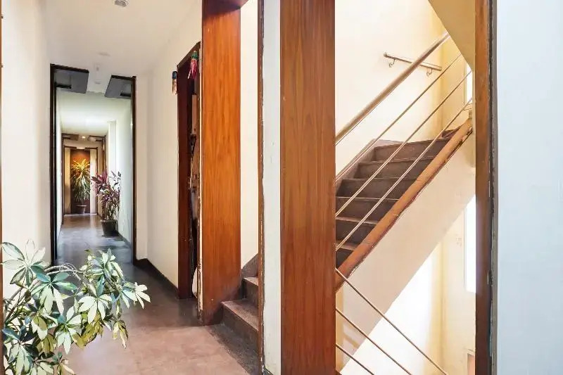Rapid Lakme Executive Hotel