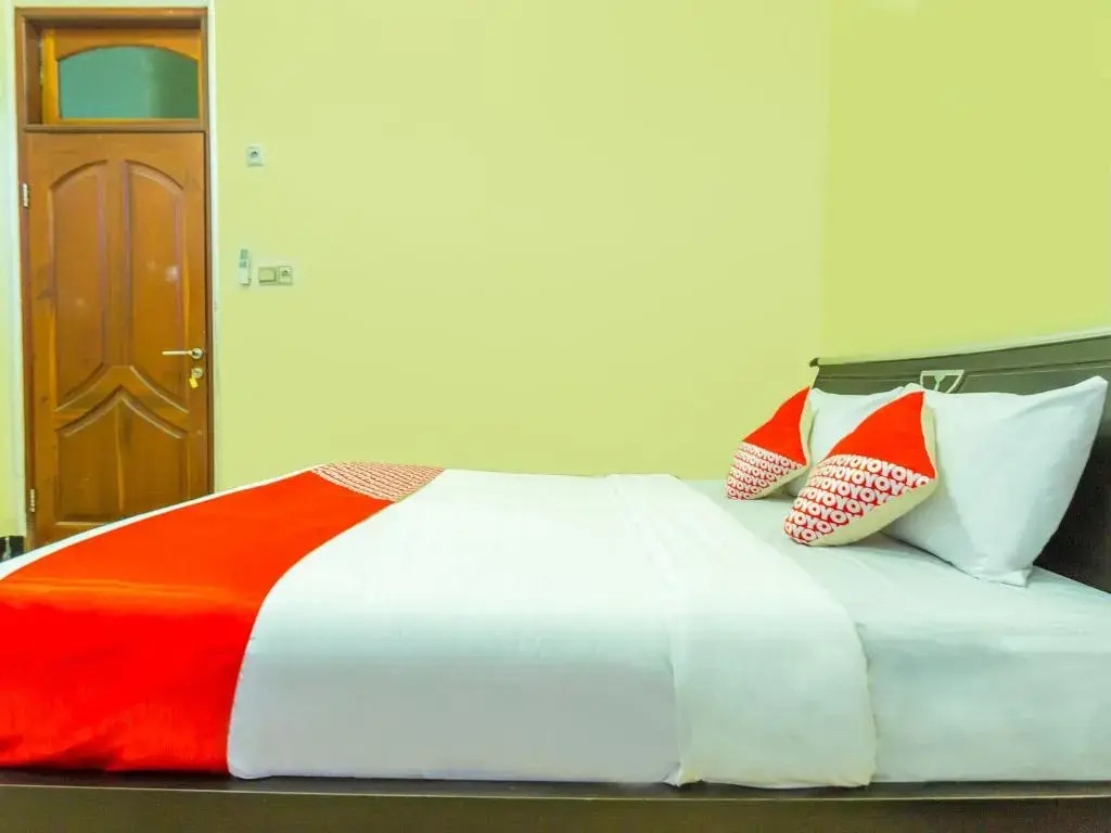 RedDoorz at Senaz Guesthouse Mataram