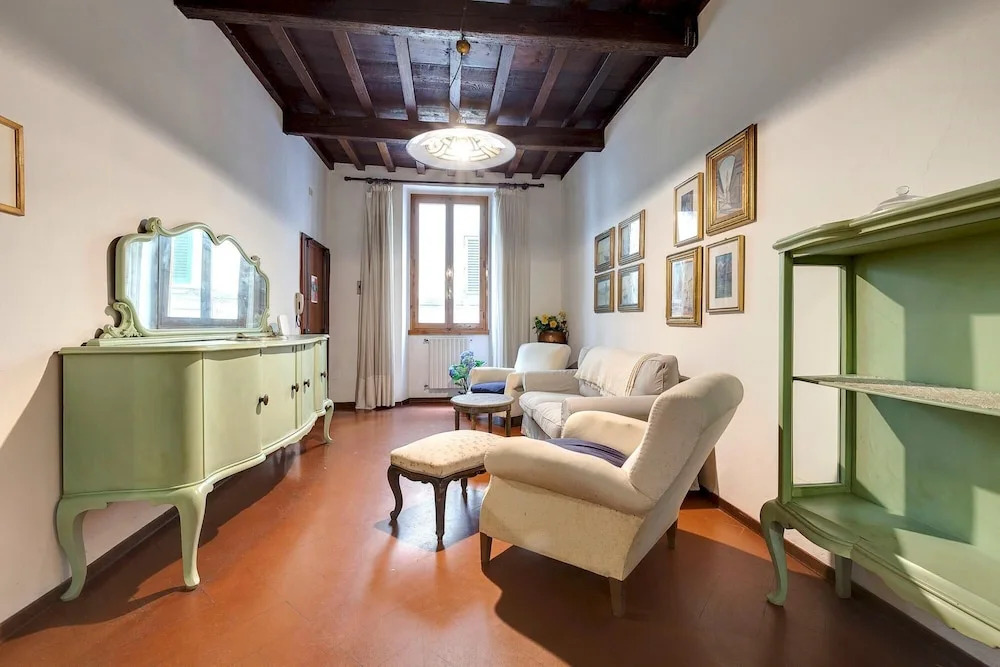 Pepi 51 in Firenze With 2 Bedrooms and 2 Bathrooms