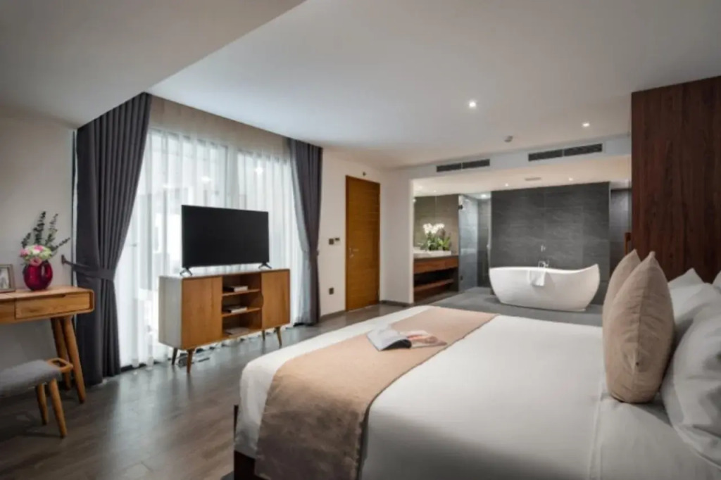 Luxury Pentstudio Westlake - Tay Ho, Ha Noi
