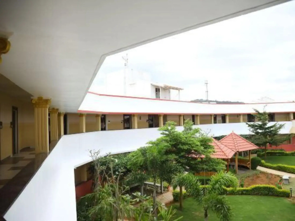 Silverline Retreat Hotel