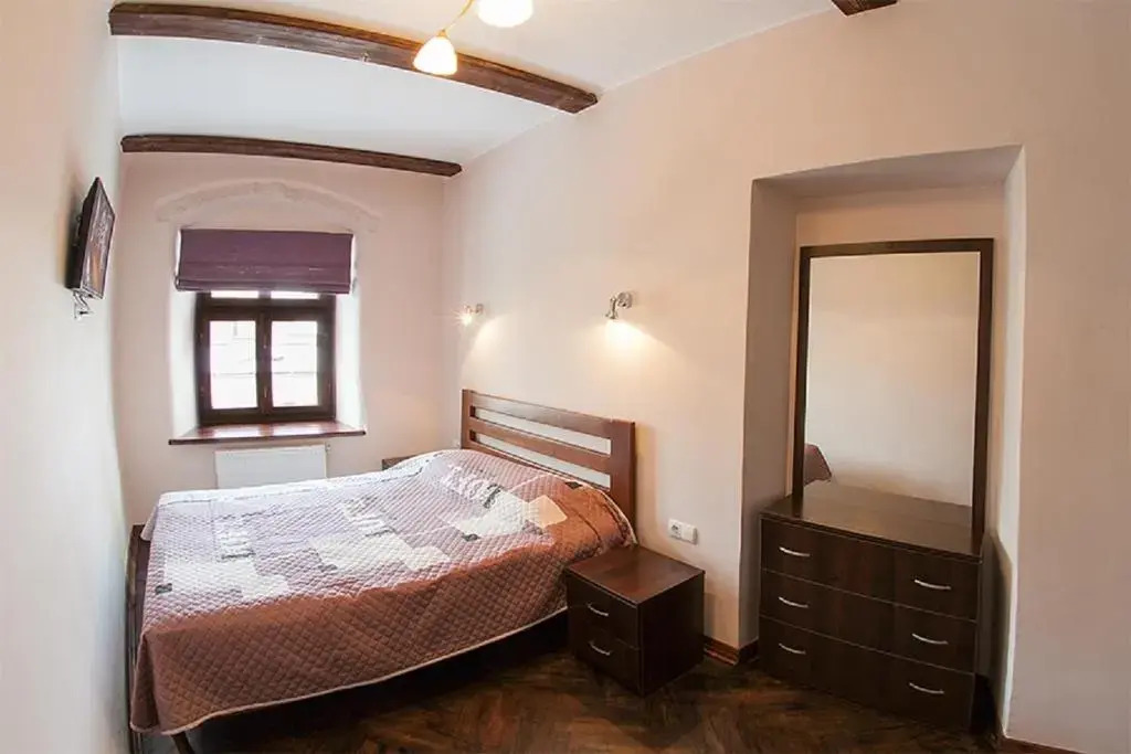 Apartamenti po vul. Vіrmens'ka 12/5