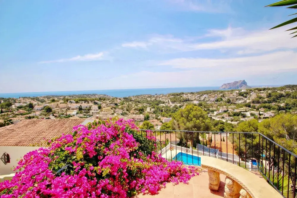Los Llanos - sea view villa with private pool in Benissa