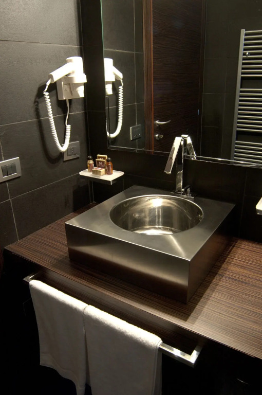 Matrix Hotel & Residence