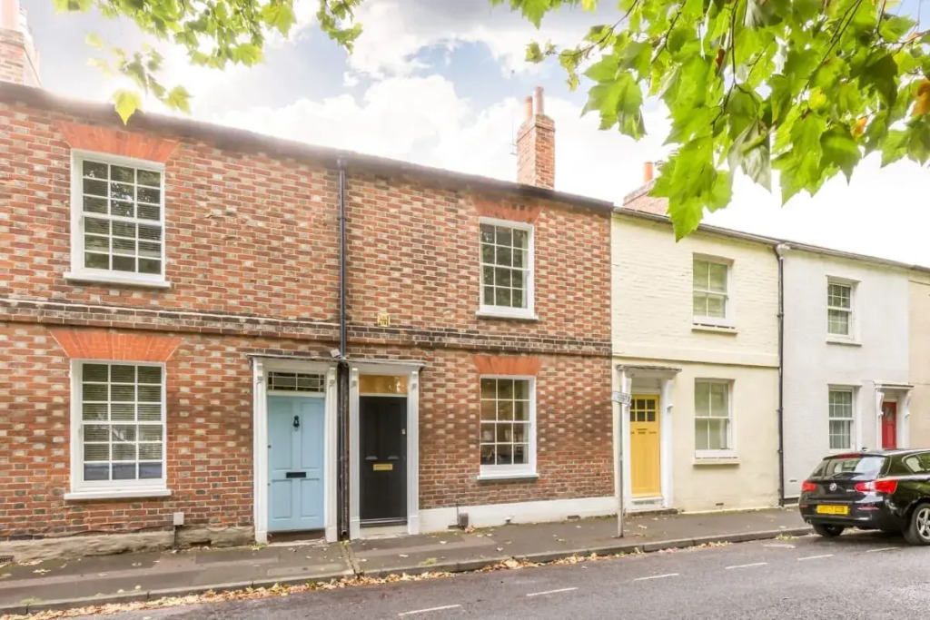The Victorian House - Enticing 3bdr House With Garden