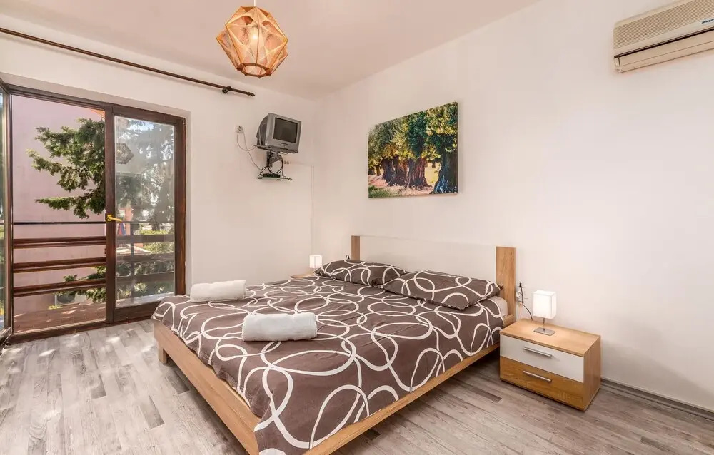 Beautiful Home in Krk With Wifi and 3 Bedrooms