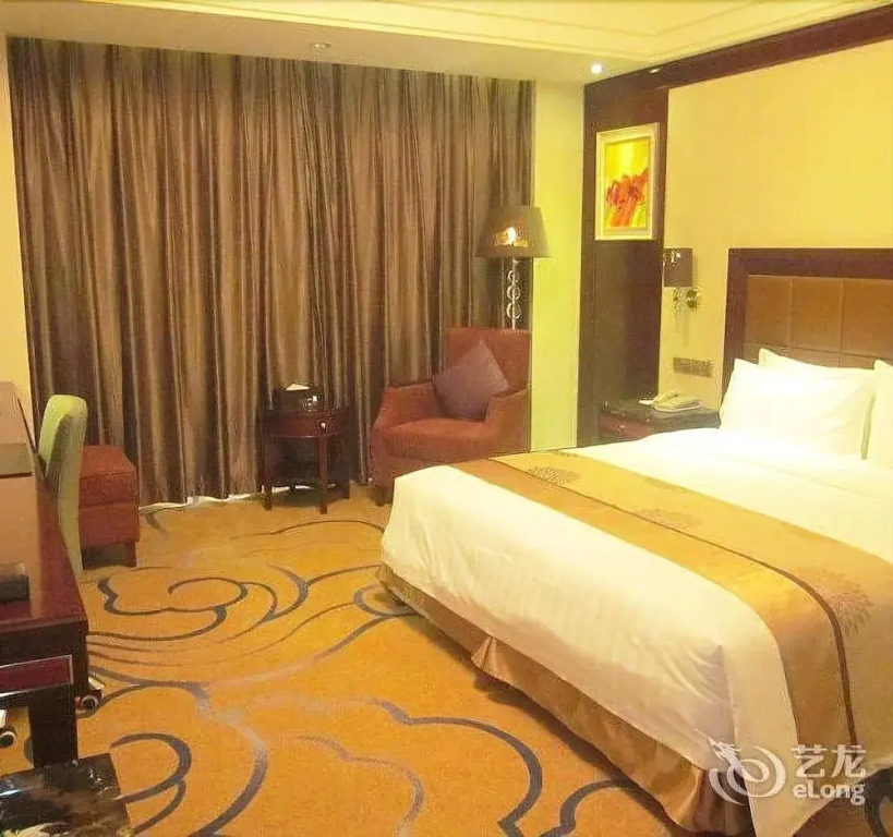 Golden Ray International Hotel