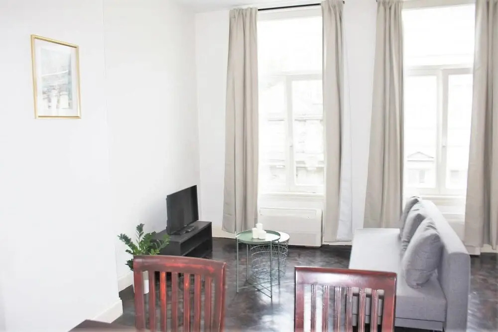 Saint Pauls Suite 35