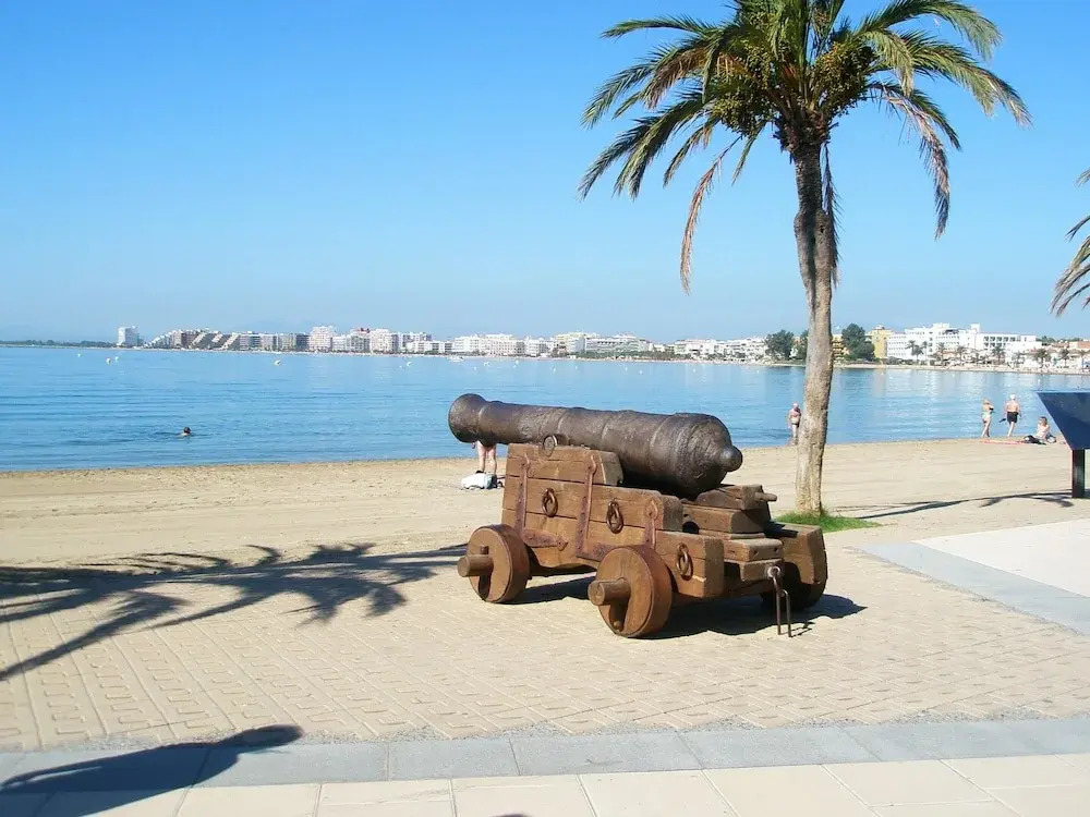 Apartment With 3 Bedrooms in Roses, With Wonderful Mountain View and T