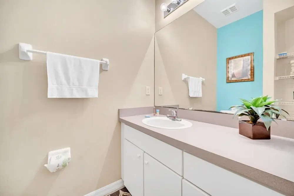 3BR Vacation Home w Netflix Private Hot Tub