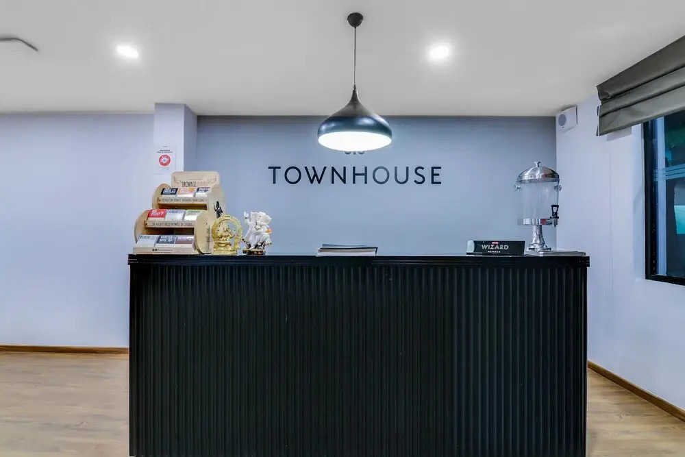 Oyo Townhouse 87 Spartan Nagar