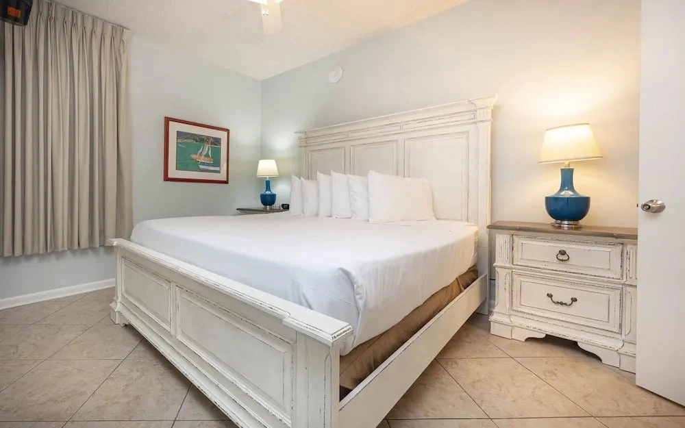 Phoenix X 305 1 Bedroom Condo