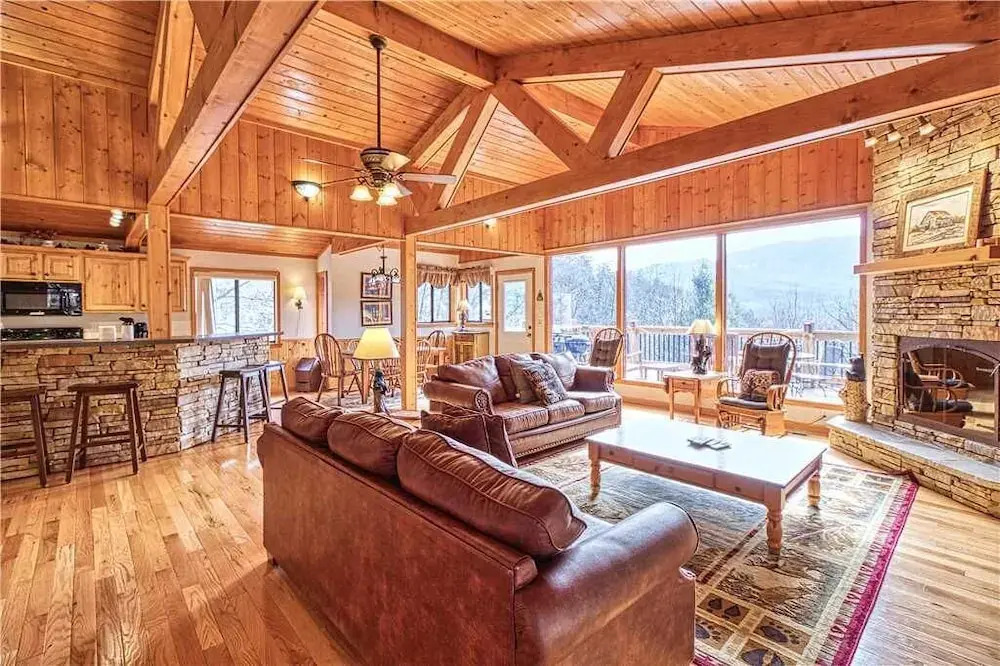 Eagles View 2 - Three Bedroom Cabin
