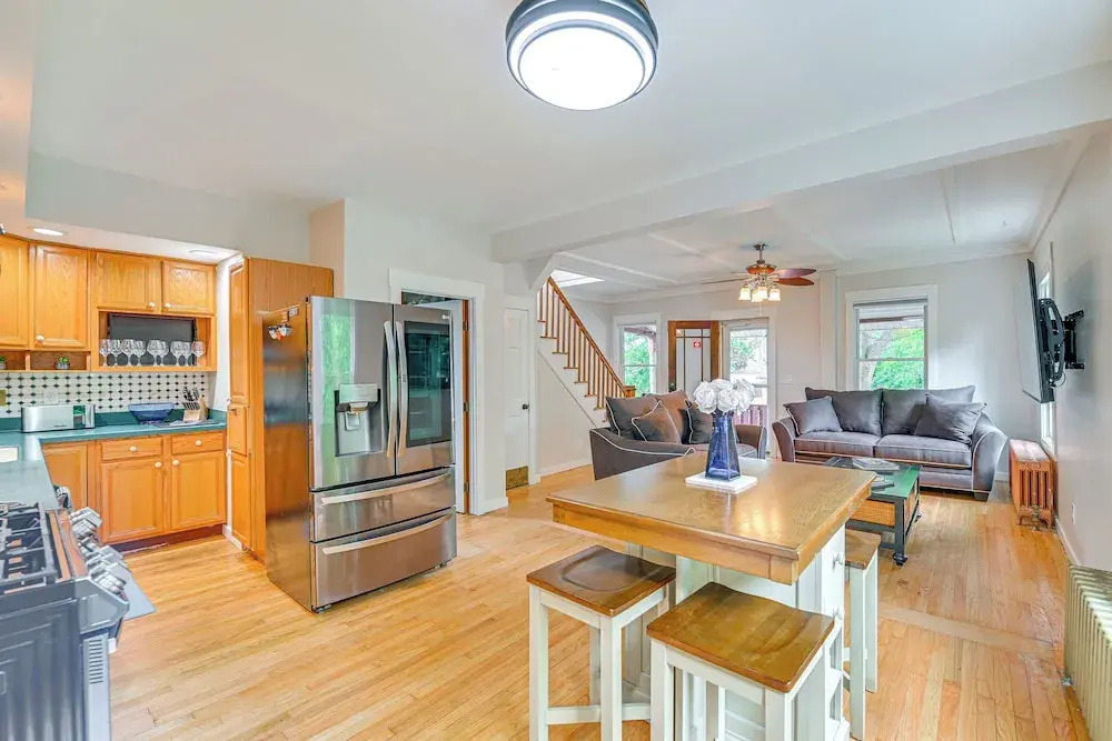 Saratoga Springs Home w/ Hot Tub: Walk to Downtown