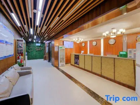 Xinzheng Marriott Business Hotel (Shuanghu Avenue Subway Station)