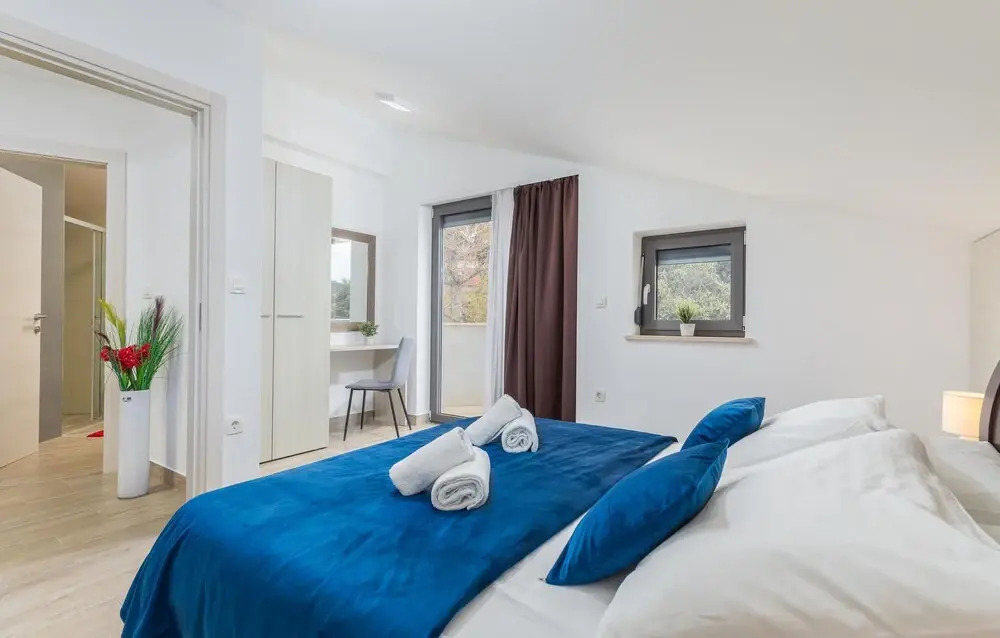 Amazing Home in Pjescana Uvala With Wifi and 2 Bedrooms