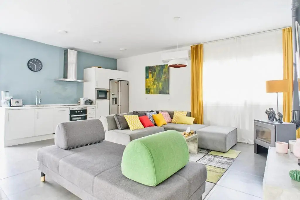Jewel Home
