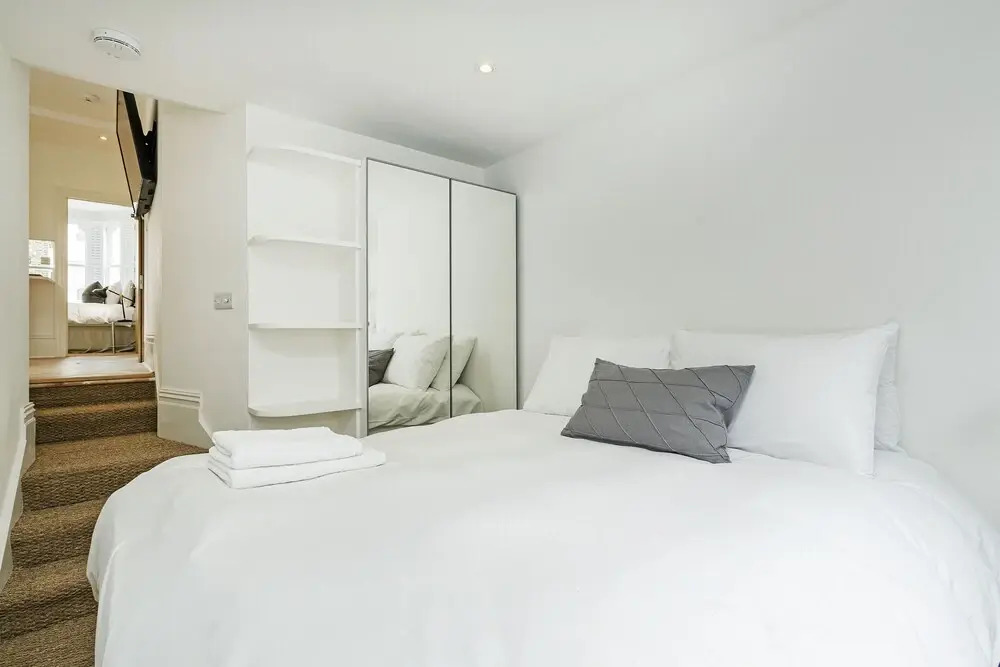 First Floor Flat - Mimosa Street